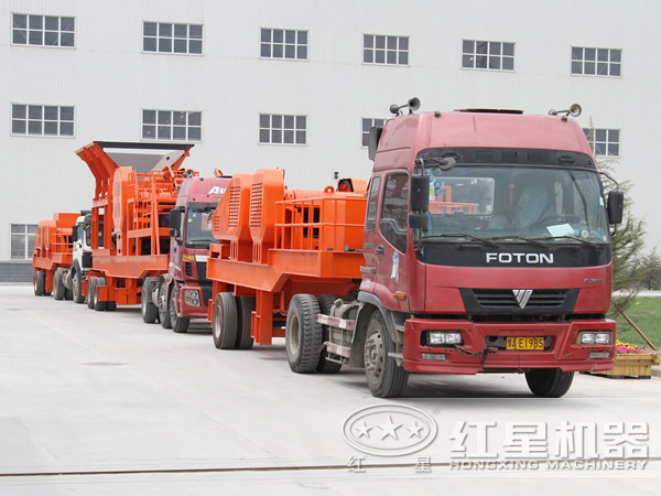 公路專用碎石機發(fā)貨現場