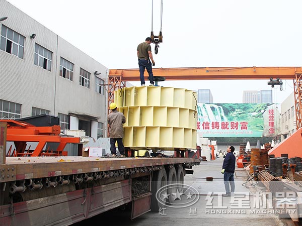 大型洗砂機裝車發(fā)貨現場